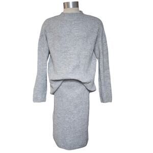 NWT Women's Medium Gray Mock Turtleneck Sweater Pull-On Skirt 2 Piece Set